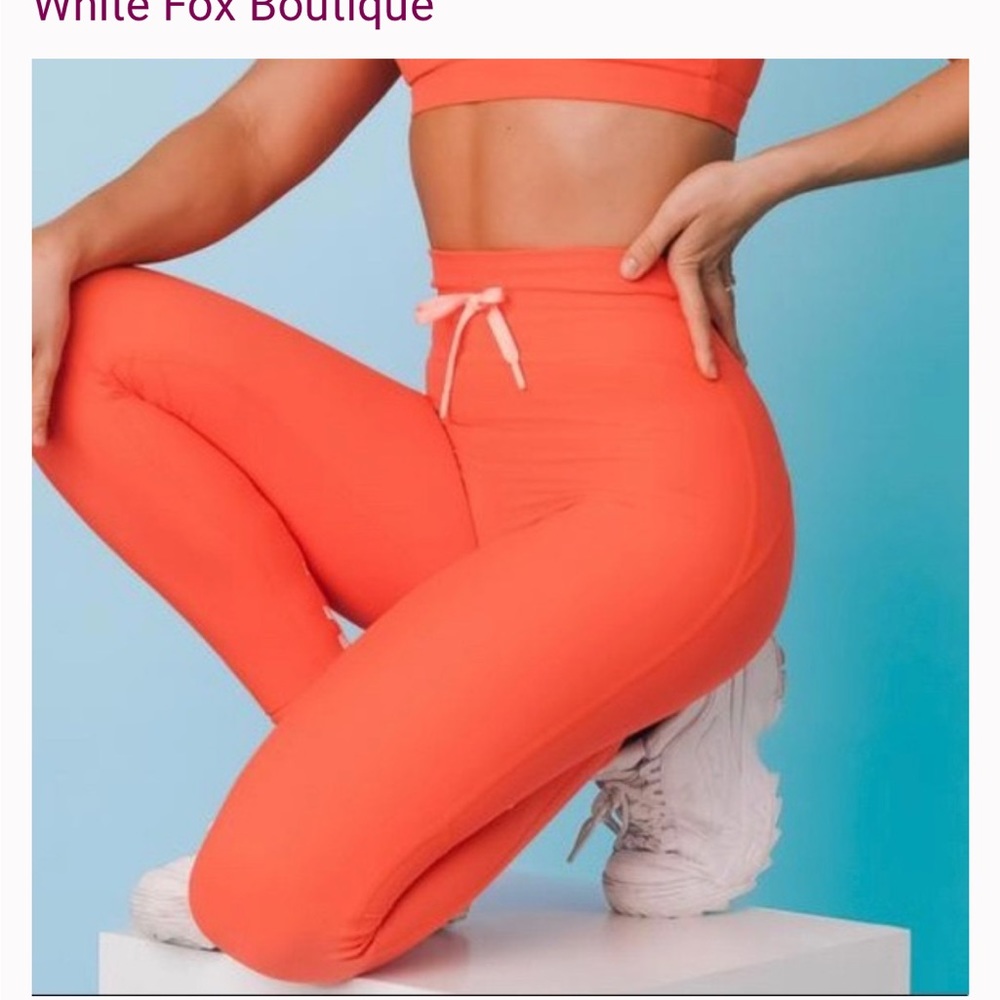 SARAH’S DAY SDX x WFX WHITE FOX Tangerine Monza Legging size medium